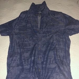 Men’s short sleeve button down